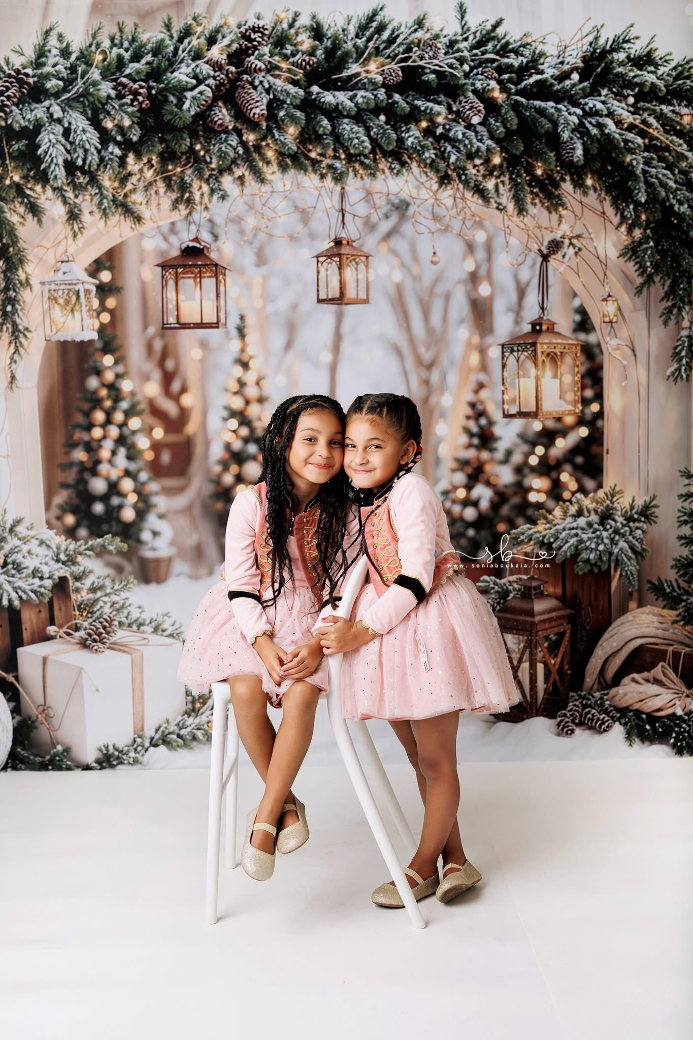 Kate Weihnachten Bogengirlande Schneebäume Hintergrund entworfen von Emetselch - Kate Backdrop.de