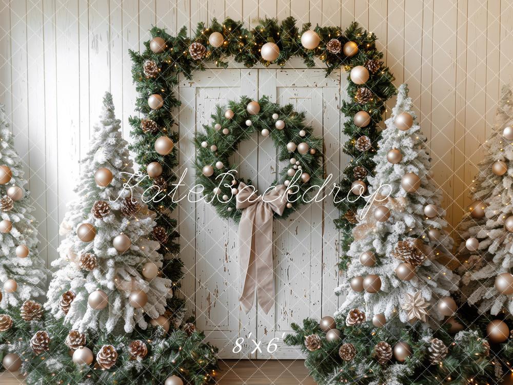 Kate Weihnachten-Kranz Tür verschneiten Bäumen Hintergrund Entworfen von Mini MakeBelieve - Kate Backdrop.de