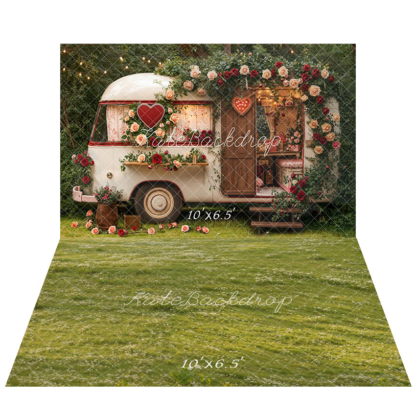 Kate Valentinstag Vintage Camper Blumengirlande Lichterkette Hintergrund+Frühlingsgrüne Wiese mit weißen Blumen auf dem Boden Hintergrund