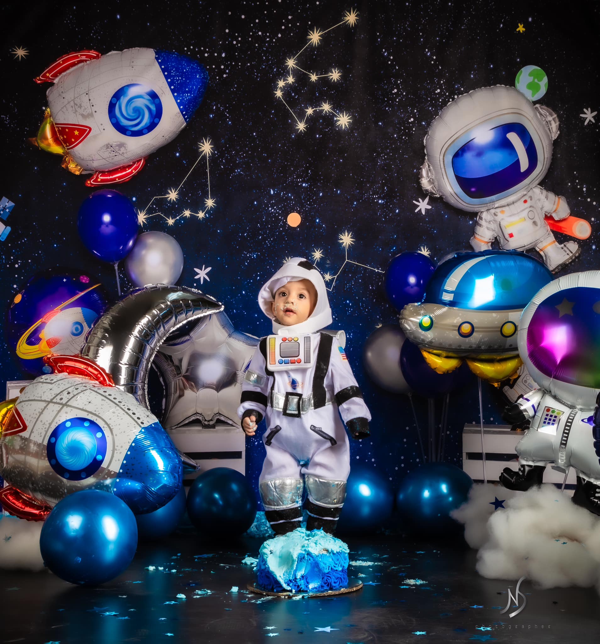 Kate Cake Smash Astronaut Universum Geburtstag Hintergrund von Emetselch - Kate Backdrop.de