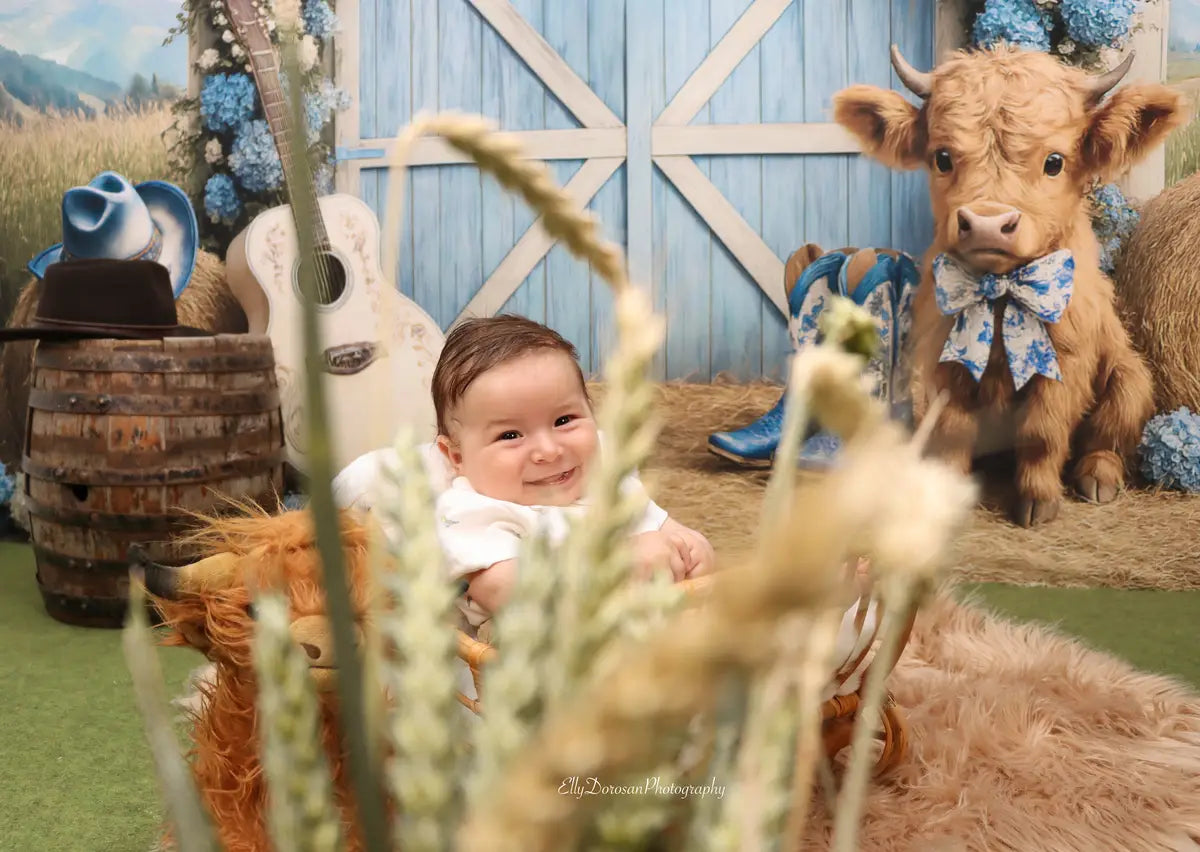 Kate Sommer Land im Freien Scheune Blumen Kuh Hintergrund von Ashley Paul - Kate Backdrop.de