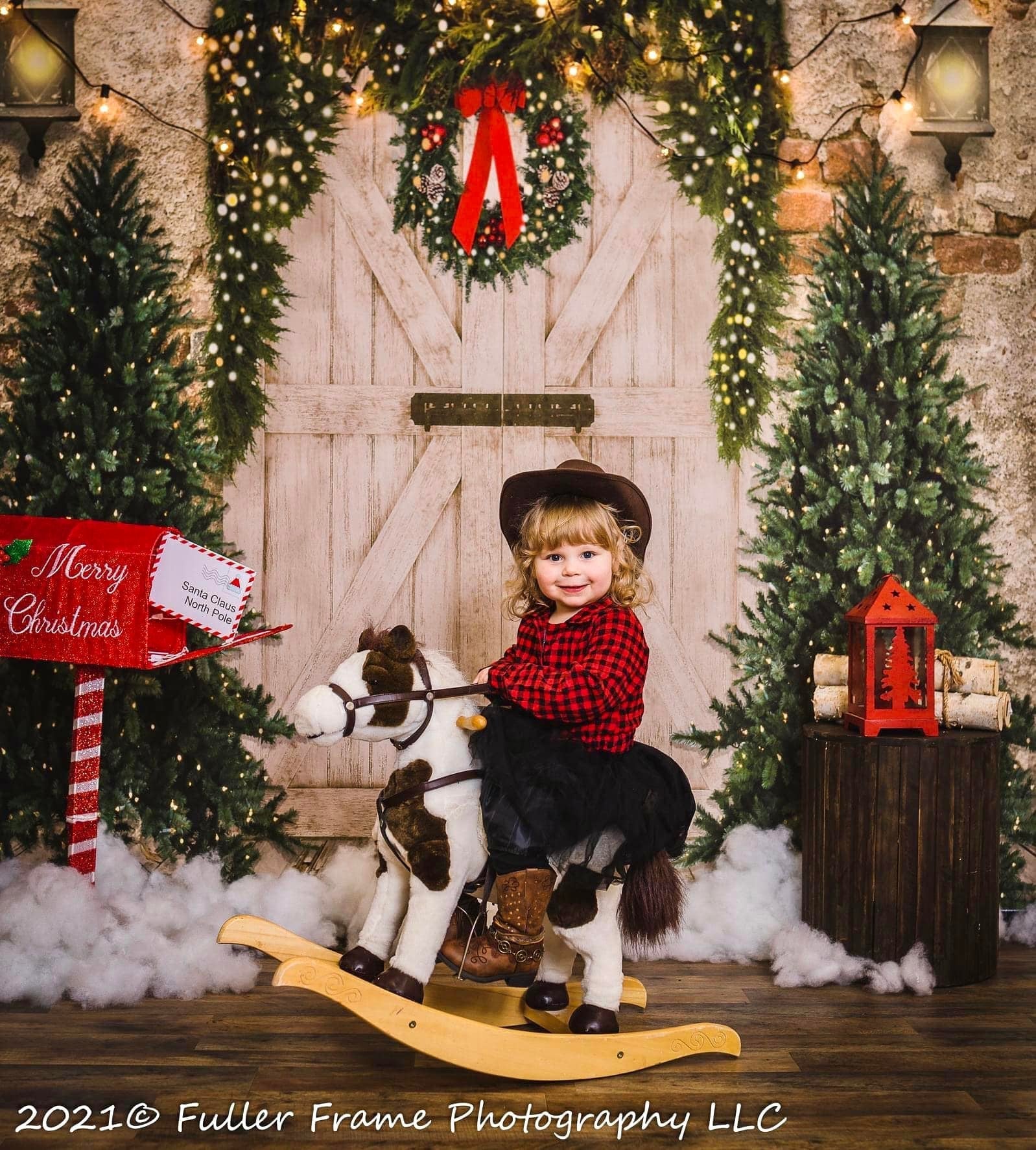 Kate Weihnachten Fleece Hintergrund Ziegelwand Tür & Xmas B?ume Entworfen von JS Photography - Kate Backdrop.de