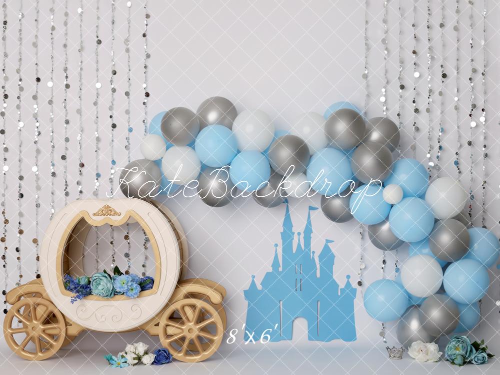 Kate Prinzessin Kutsche Schloss Ballons Blau Hintergrund Entworfen von Melissa King