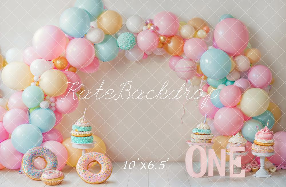 Kate Cake Smash Ballonbogen Donuts Pastell Hintergrund Entworfen von Emetselch - Kate Backdrop.de