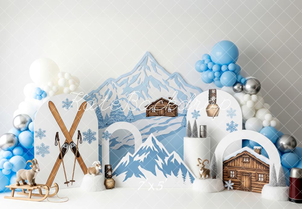 Kate Winter Alpen Ski Hütten Blau Hintergrund Entworfen von Patty Roberts