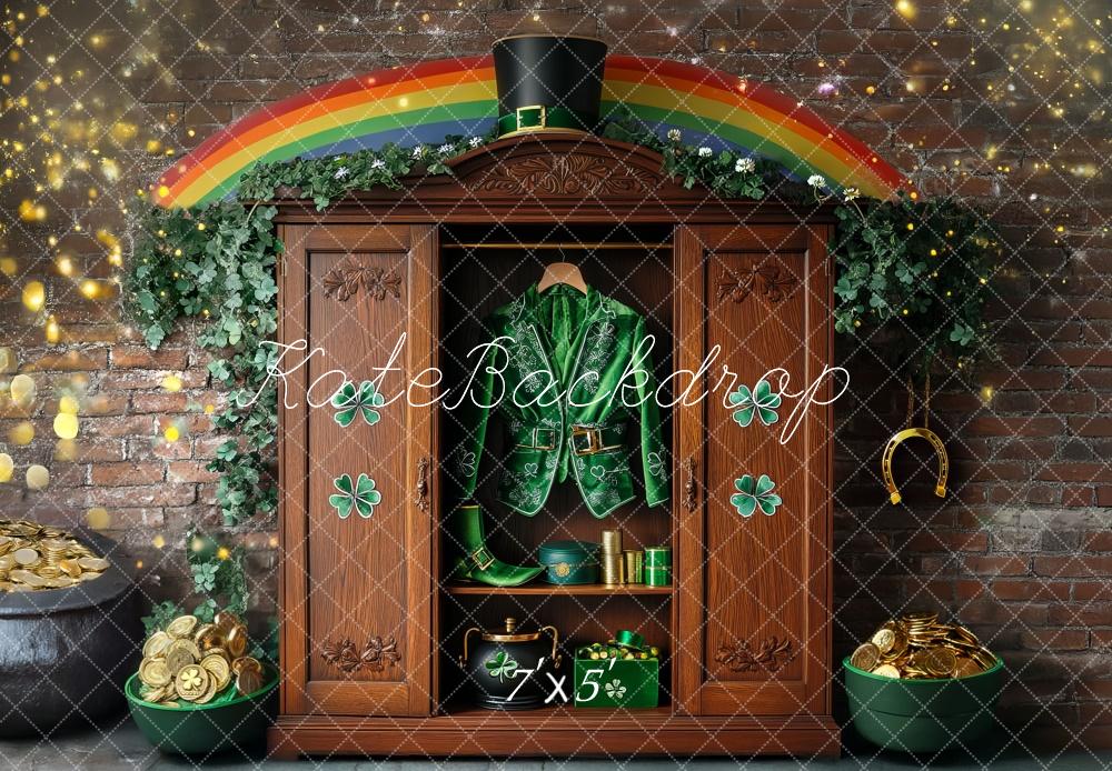 Kate St. Patrick’s Day Schrank Regenbogen Goldmünzen Hintergrund Entworfen von Mini MakeBelieve