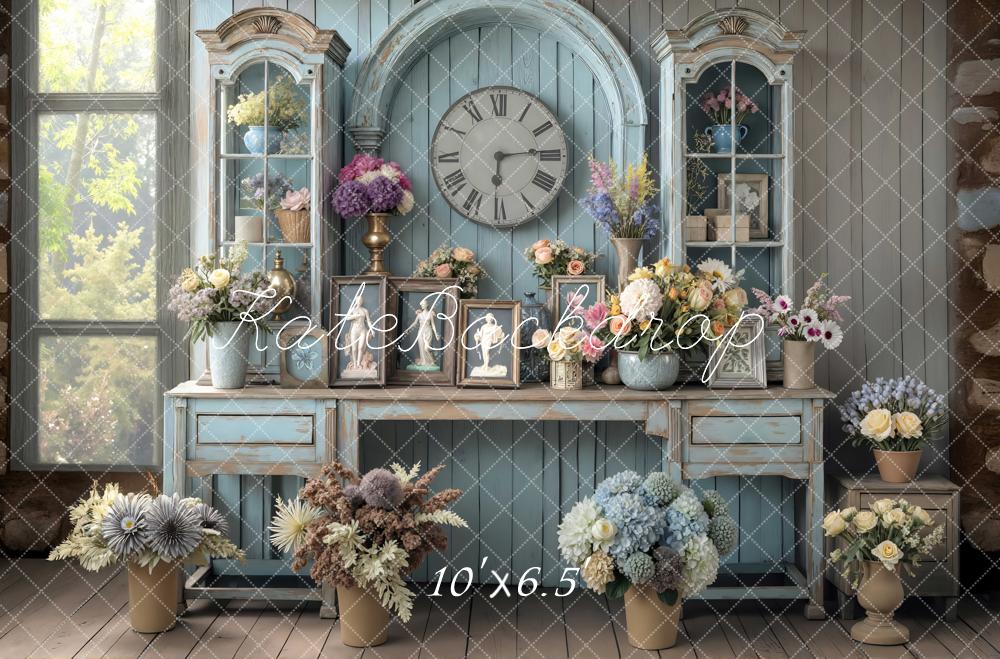 Kate Vintage Blumen Uhr Blau Hintergrund Entworfen von Mini MakeBelieve