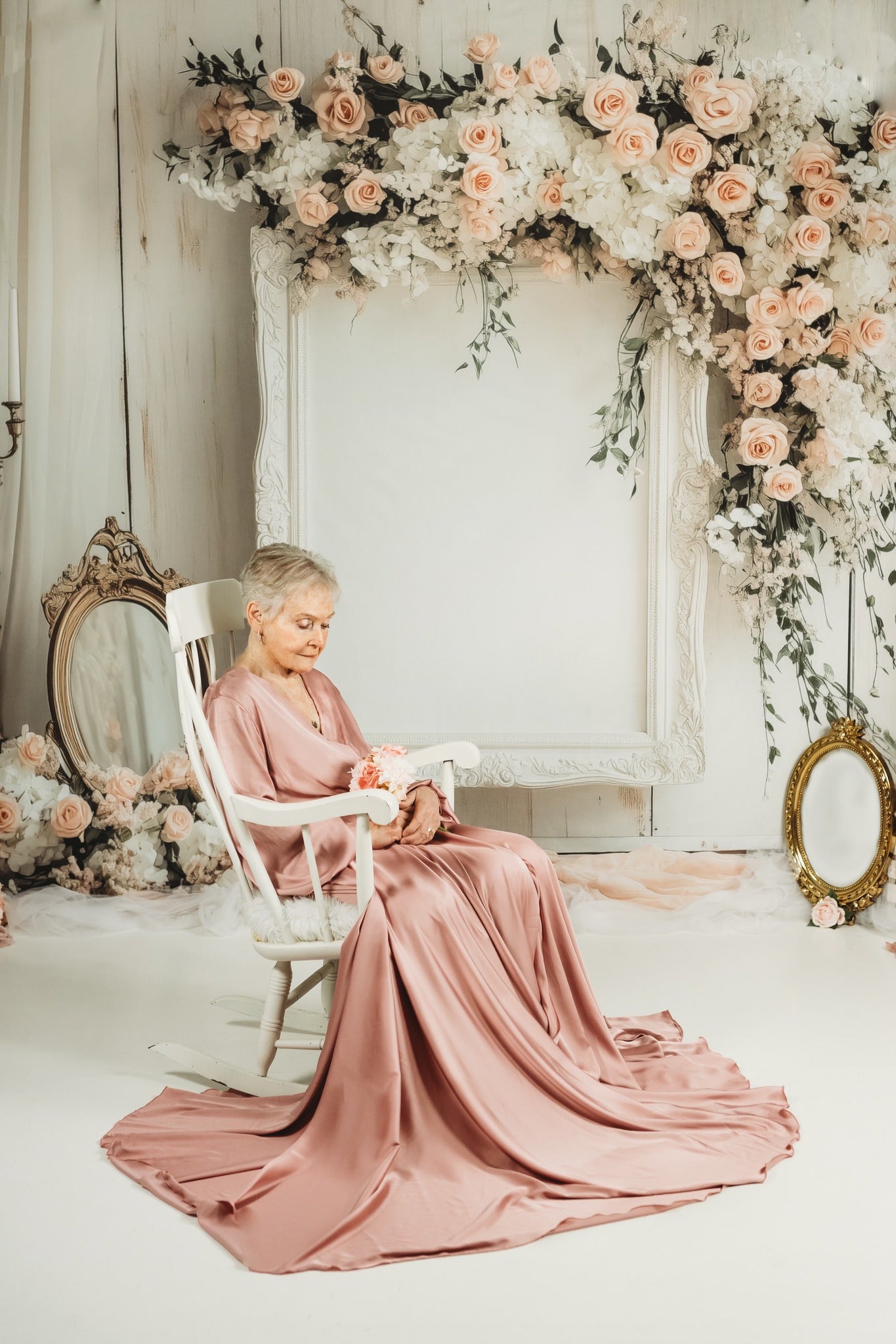 🔥50%OFF-Kate Muttertagsspiegel mit Blumen Hintergrund von Patty Roberts - Kate Backdrop.de