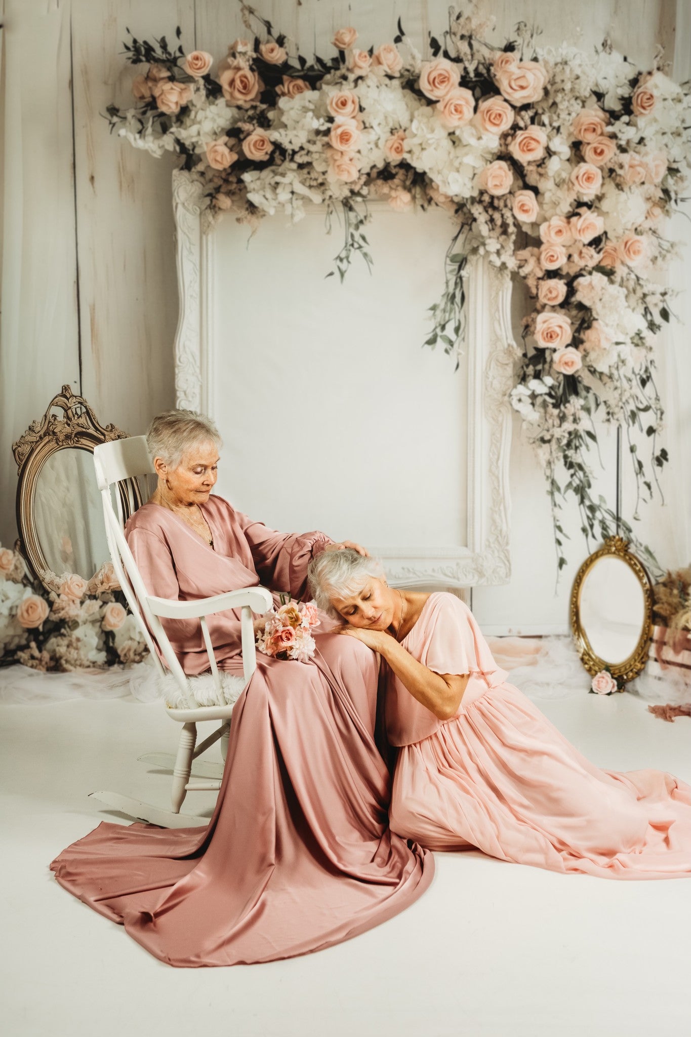 🔥50%OFF-Kate Muttertagsspiegel mit Blumen Hintergrund von Patty Roberts - Kate Backdrop.de