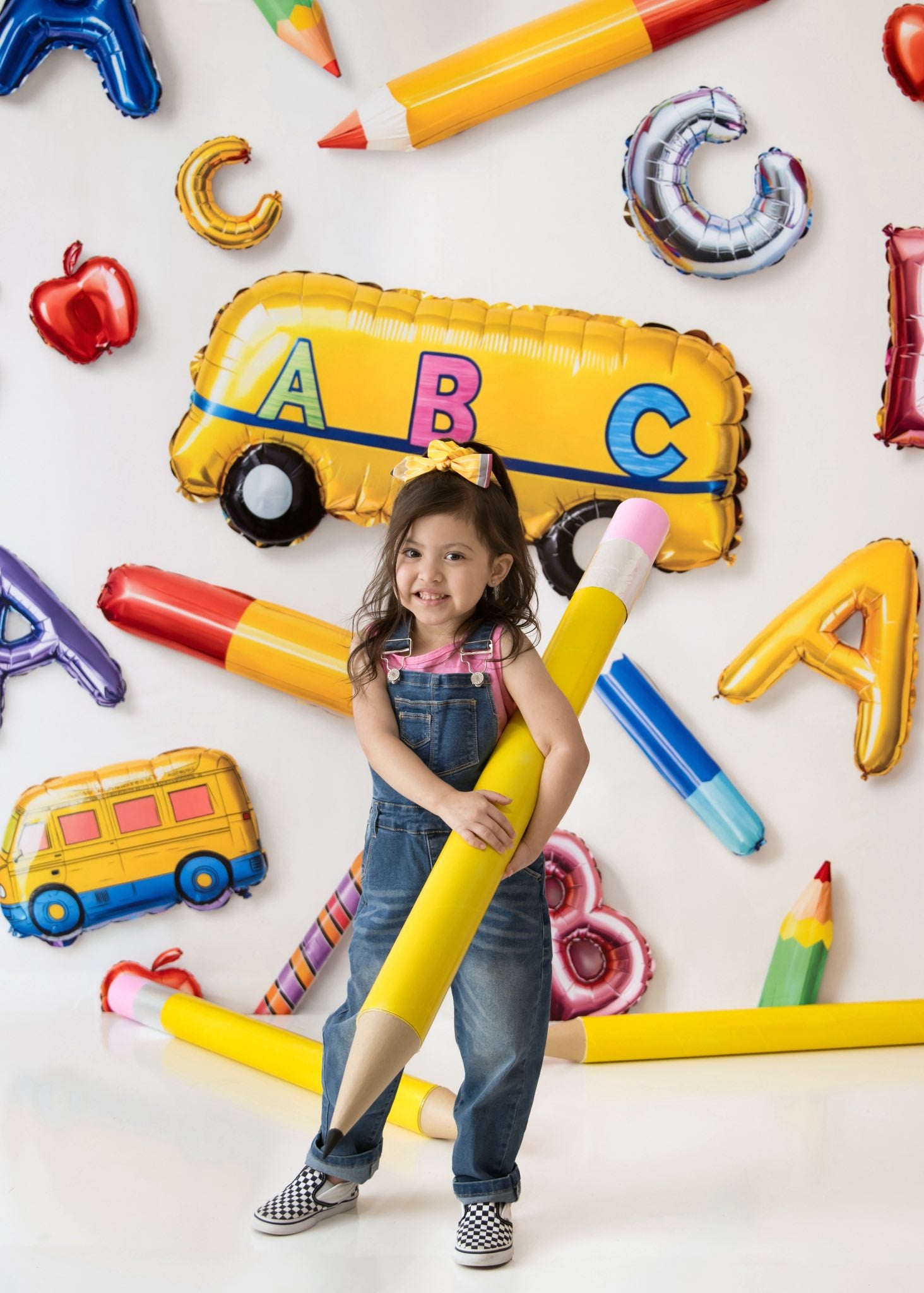 ⚡Blitzangebote-Kate Zurück zu Schule Ballons Alphabet Bus Hintergrund - Kate Backdrop.de