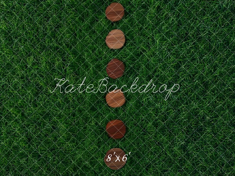 Kate Grün Gras Holzscheiben Hintergrund Entworfen von Mini MakeBelieve