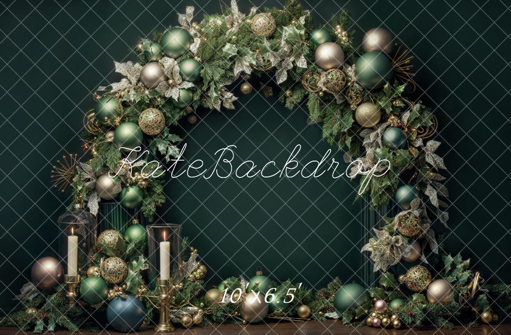 Kate Weihnachten Bogen Kugeln Grün Hintergrund Entworfen von Emetselch