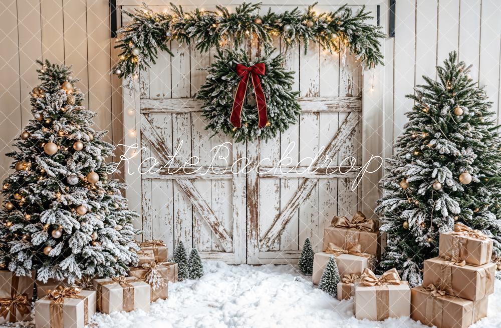 Kate Weihnachten Scheunentor Tannenbaum Geschenke Hintergrund Entworfen von Emetselch