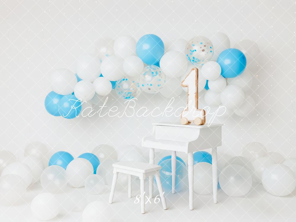 Kate Geburtstag Luftballons Zahl Eins Blau Weiß Hintergrund Entworfen von Patty Roberts - Kate Backdrop.de