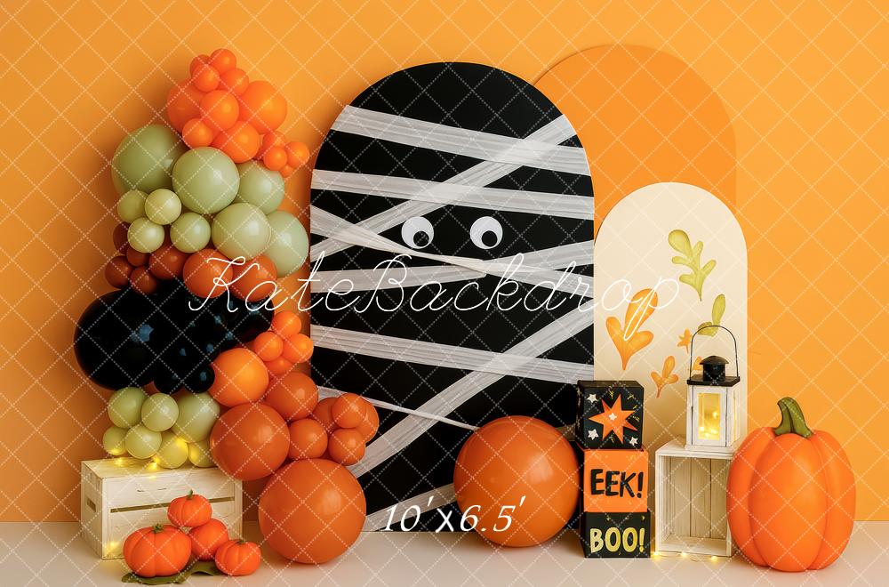 Kate Halloween Mumie Kürbis Ballons Orange Hintergrund Entworfen von Patty Roberts - Kate Backdrop.de