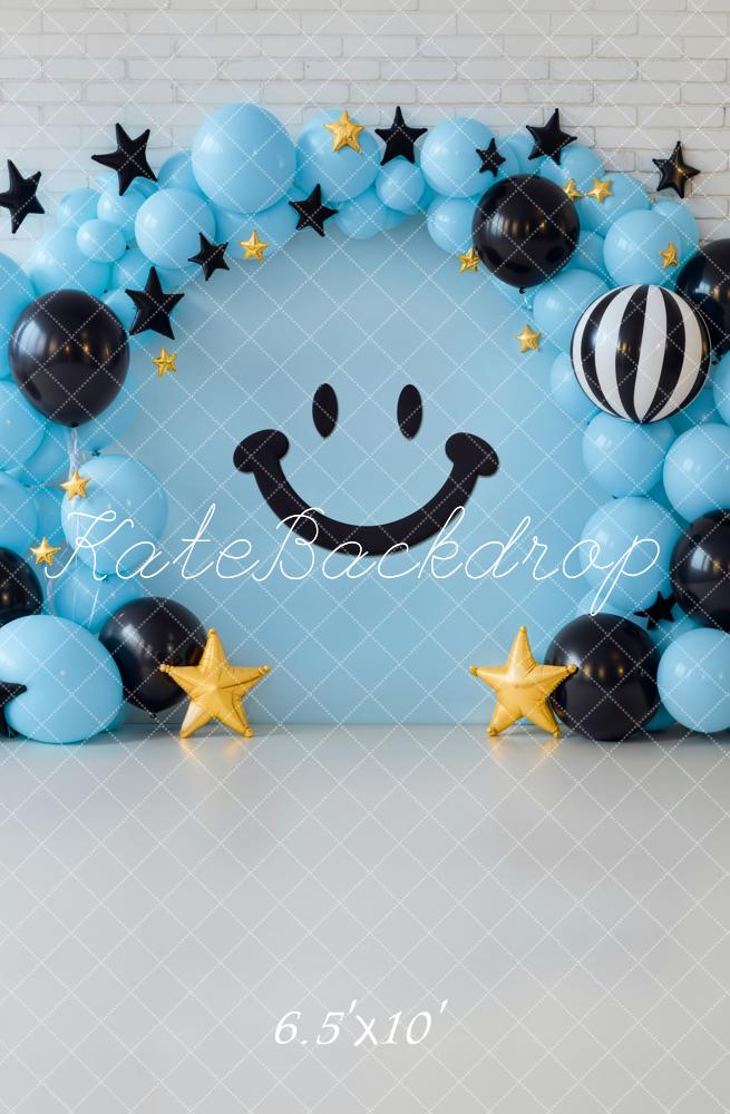 Kate Geburtstag Smiley Ballonbogen Blau Hintergrund Entworfen von Emetselch