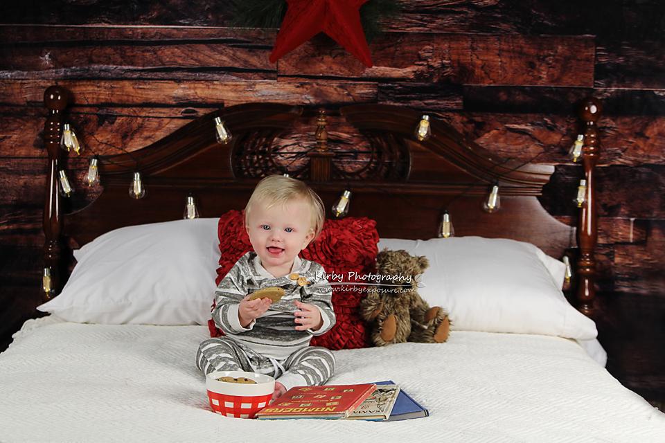 Kate Christmas Wood Wall Headboard Backdrop entworfen von Arica Kirby - Kate Backdrop.de