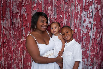 Kate Rustikaler roter Scheunen-Holz-Hintergrund für die Fotografie entworfen von Mandy Ringe Photography - Kate Backdrop.de