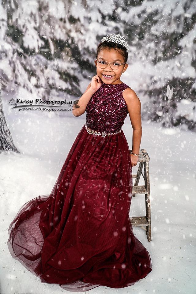 Kate Winter Weihnachten Wald Schnee Hintergrund von Arica Kirby - Kate Backdrop.de