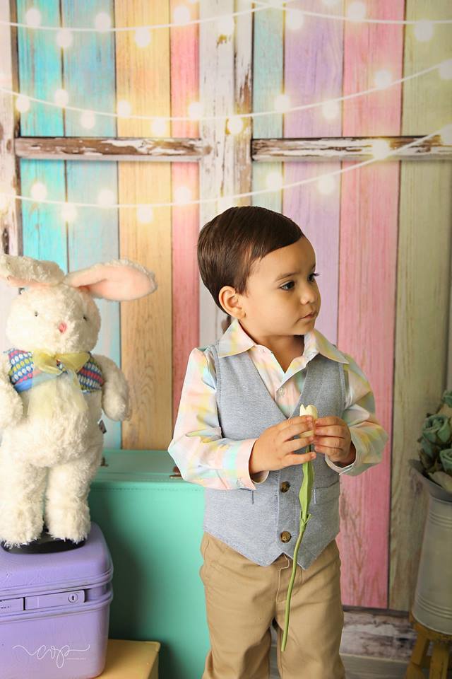 Kate Geburtstag Baby bunte Holzwand mit Fenster Ostern Hintergrund für Kinder von JFCC gestaltet - Kate Backdrop.de