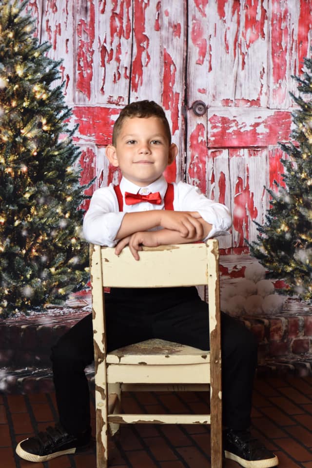 Kate Retro Red Holztür Weihnachten Kinder Hintergrund für Fotografie Entworfen von Pamela Gross Hughes - Kate Backdrop.de