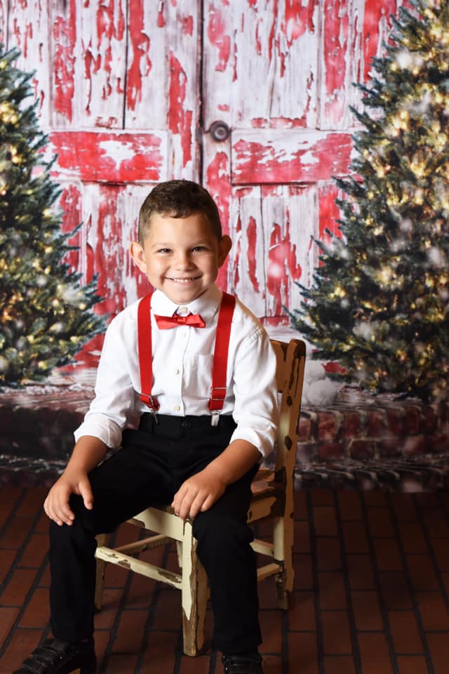 Kate Retro Red Holztür Weihnachten Kinder Hintergrund für Fotografie Entworfen von Pamela Gross Hughes - Kate Backdrop.de