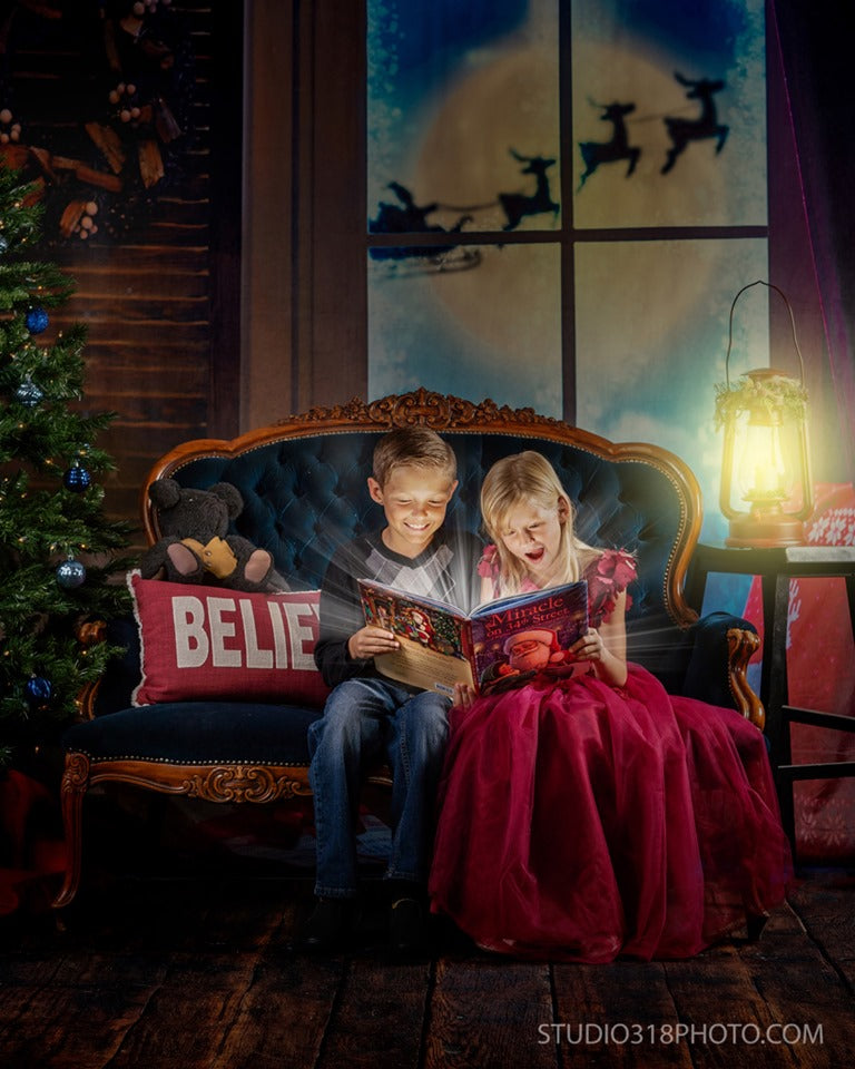 Kate Christmas Moon And Rentier außerhalb der Kulissen für Fotografie