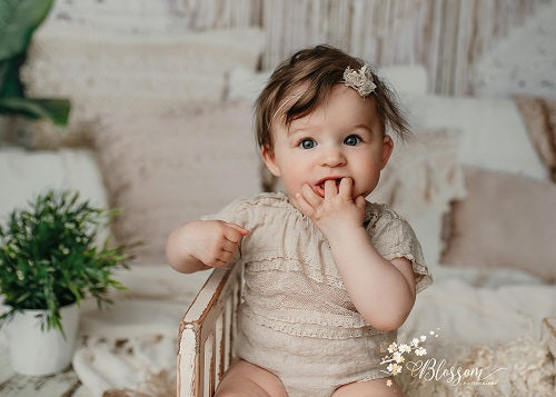 Kate Boho Macrame Bodenkissen mit Pflanzen Hintergrund Entworfen von Mandy Ringe Photography - Kate Backdrop.de