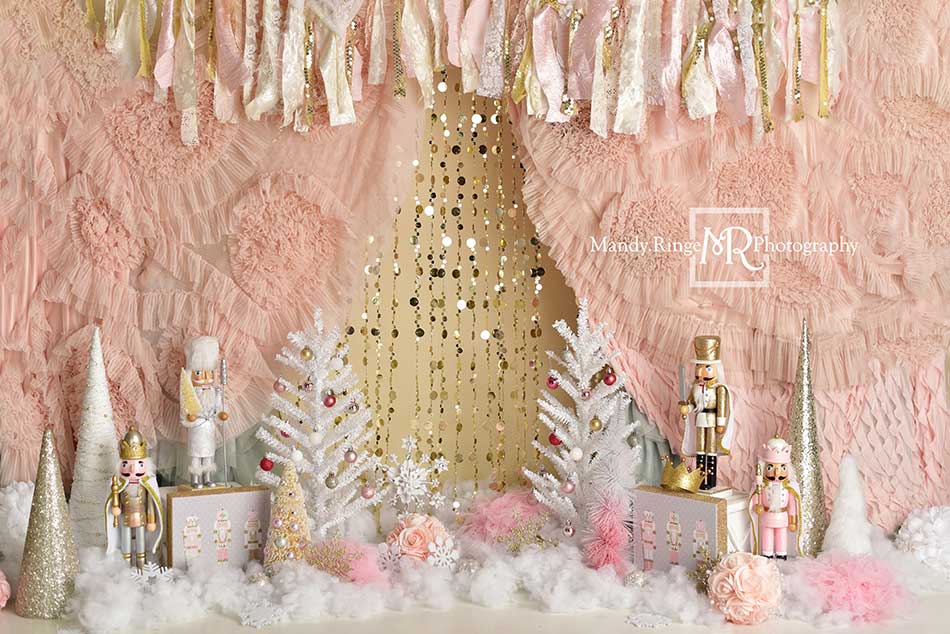 Kate Weihnachten rosa goldene Nussknacker Hintergrund von Mandy Ringe Photography - Kate Backdrop.de