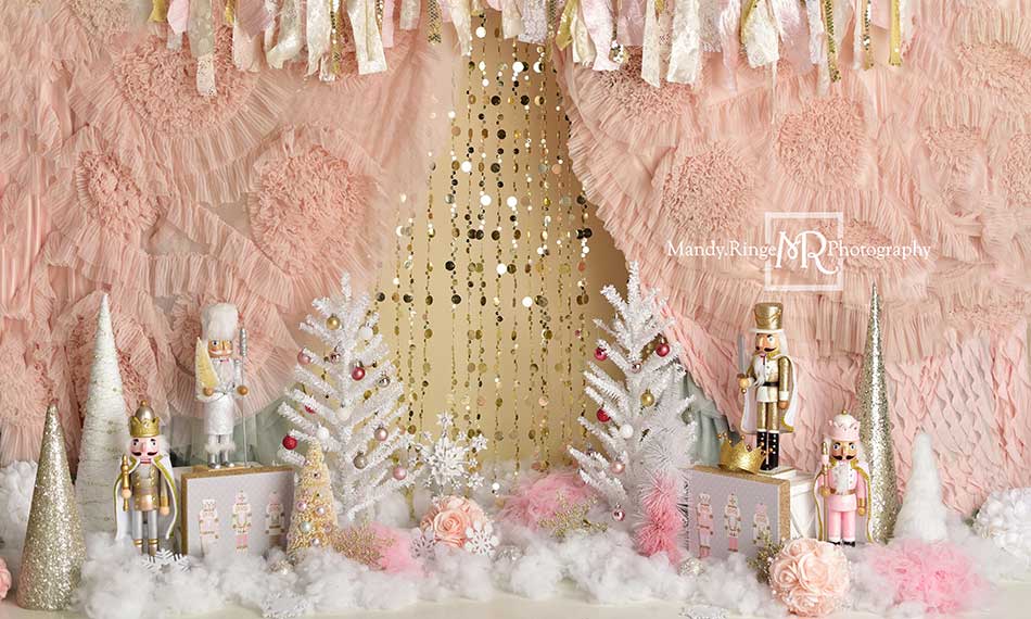 Kate Weihnachten rosa goldene Nussknacker Hintergrund von Mandy Ringe Photography - Kate Backdrop.de
