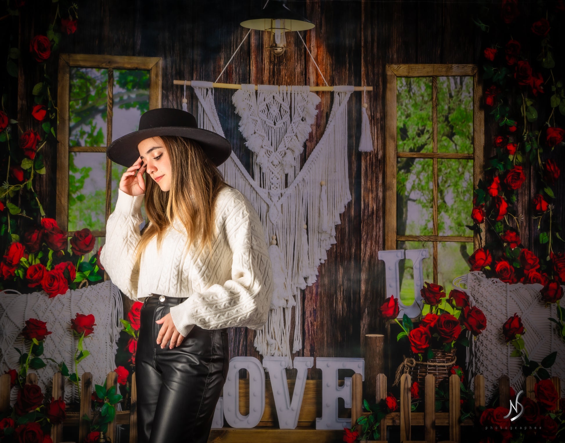 Kate Valentinstag Hintergrund Boho Fenster Rose von Emetselch - Kate Backdrop.de