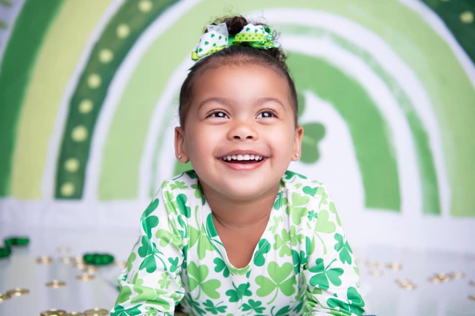 Kate St.Patrick's Day Hintergrund Regenbogen Grün Glücksklee von GQ - Kate Backdrop.de