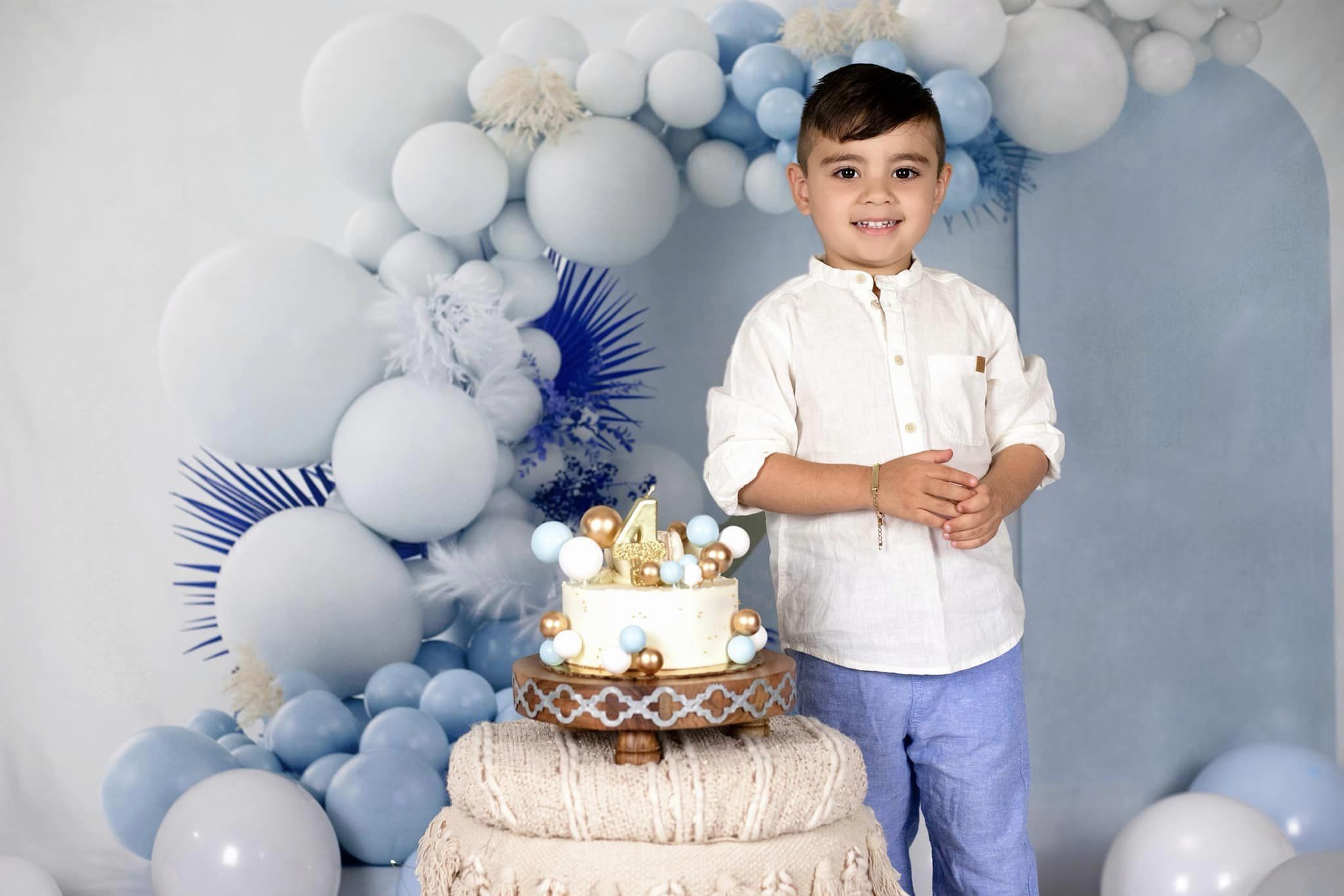 Kate Boho Luftballons Hintergrund Blau Cake Smash Party von Uta Mueller Photography