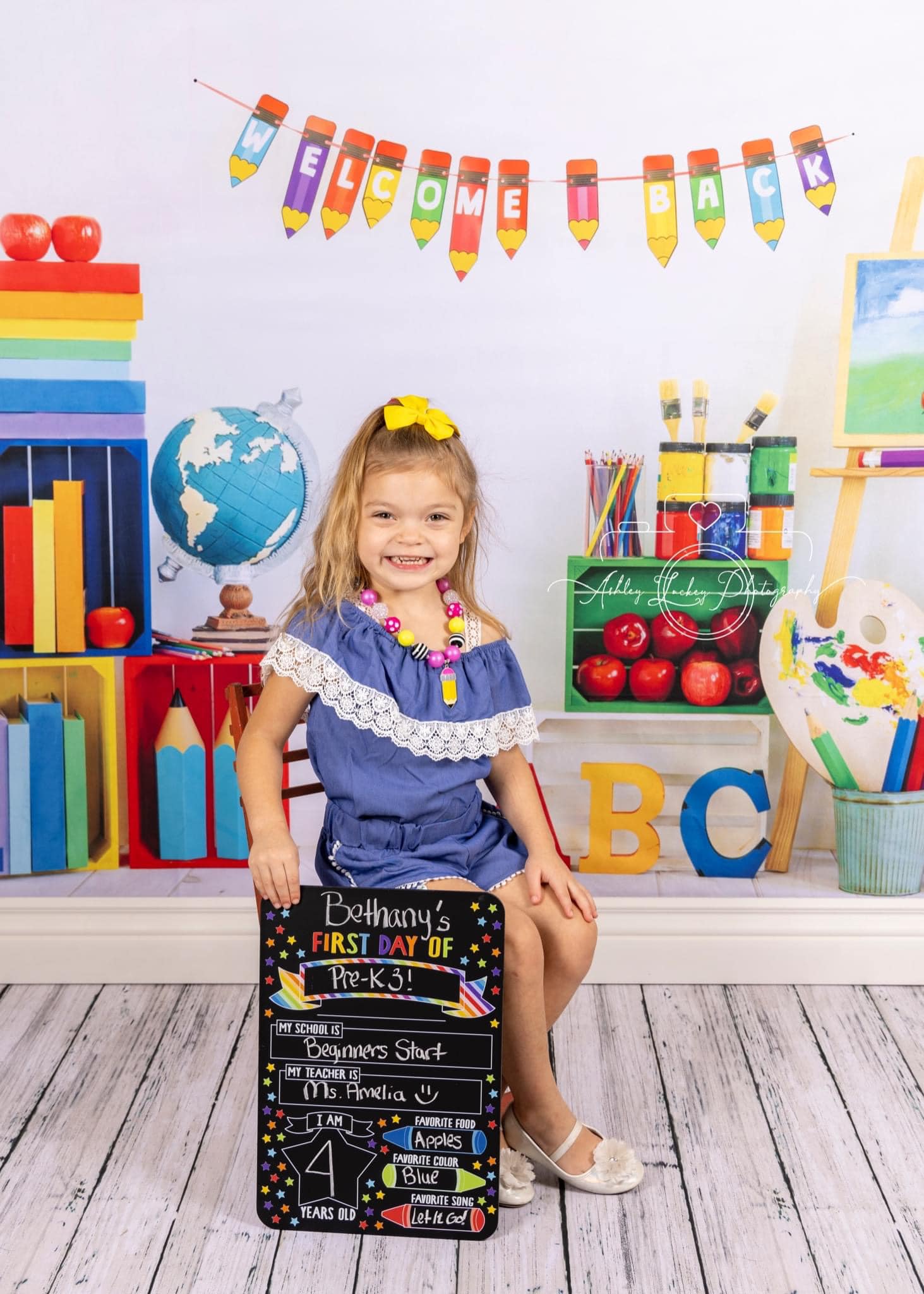 Kate Einschulung Schule Hintergrund Bleistift Retro Weiß von Emetselch - Kate Backdrop.de