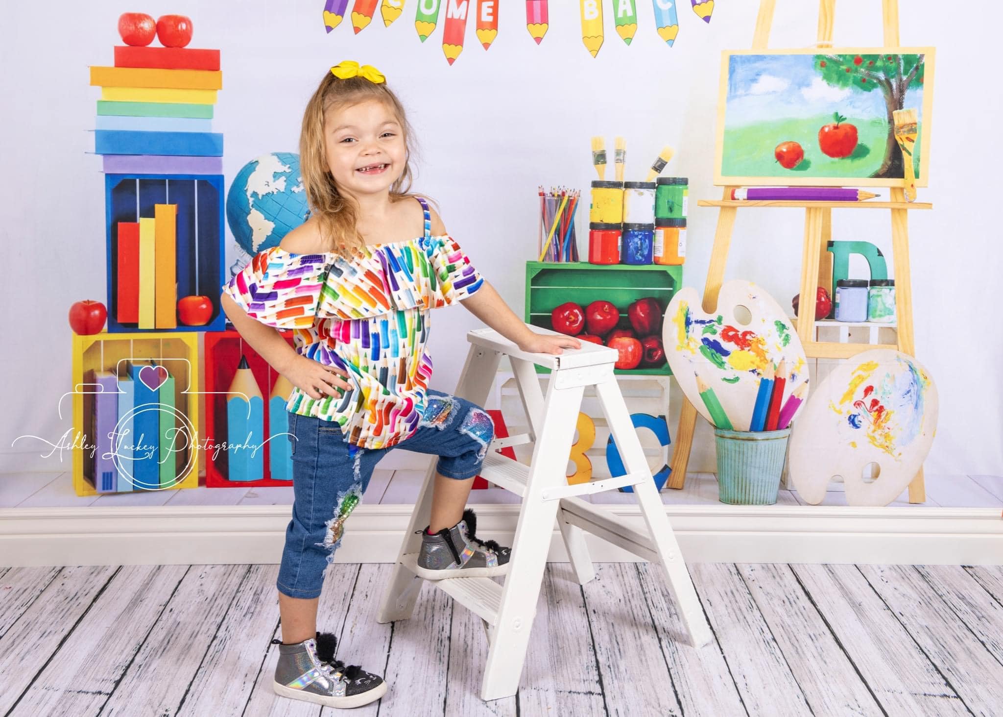 Kate Einschulung Schule Hintergrund Bleistift Retro Weiß von Emetselch - Kate Backdrop.de