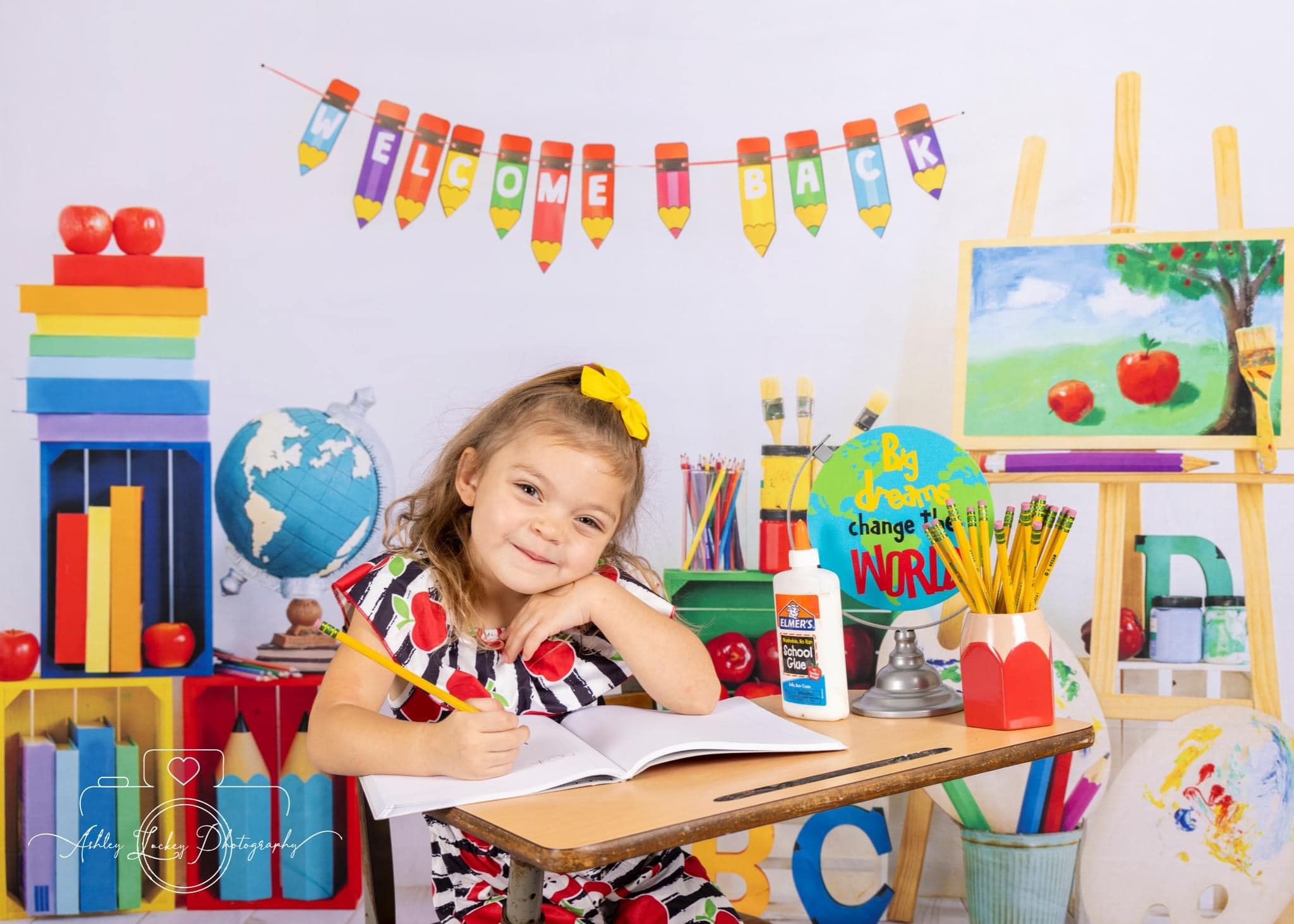 Kate Einschulung Schule Hintergrund Bleistift Retro Weiß von Emetselch - Kate Backdrop.de