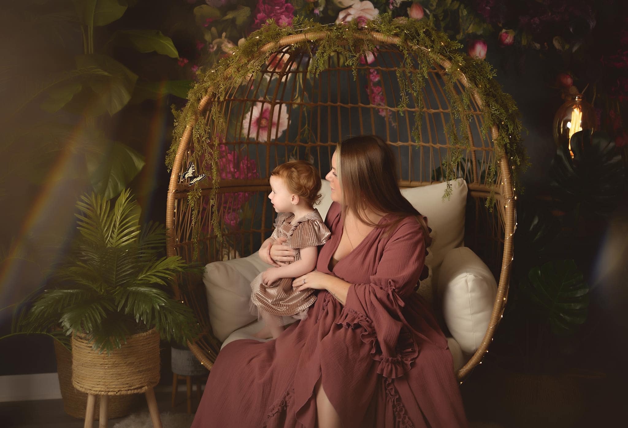 Kate Fine Art Oil Painterly floral Dark Teal Hintergrund von Mini MakeBelieve - Kate Backdrop.de