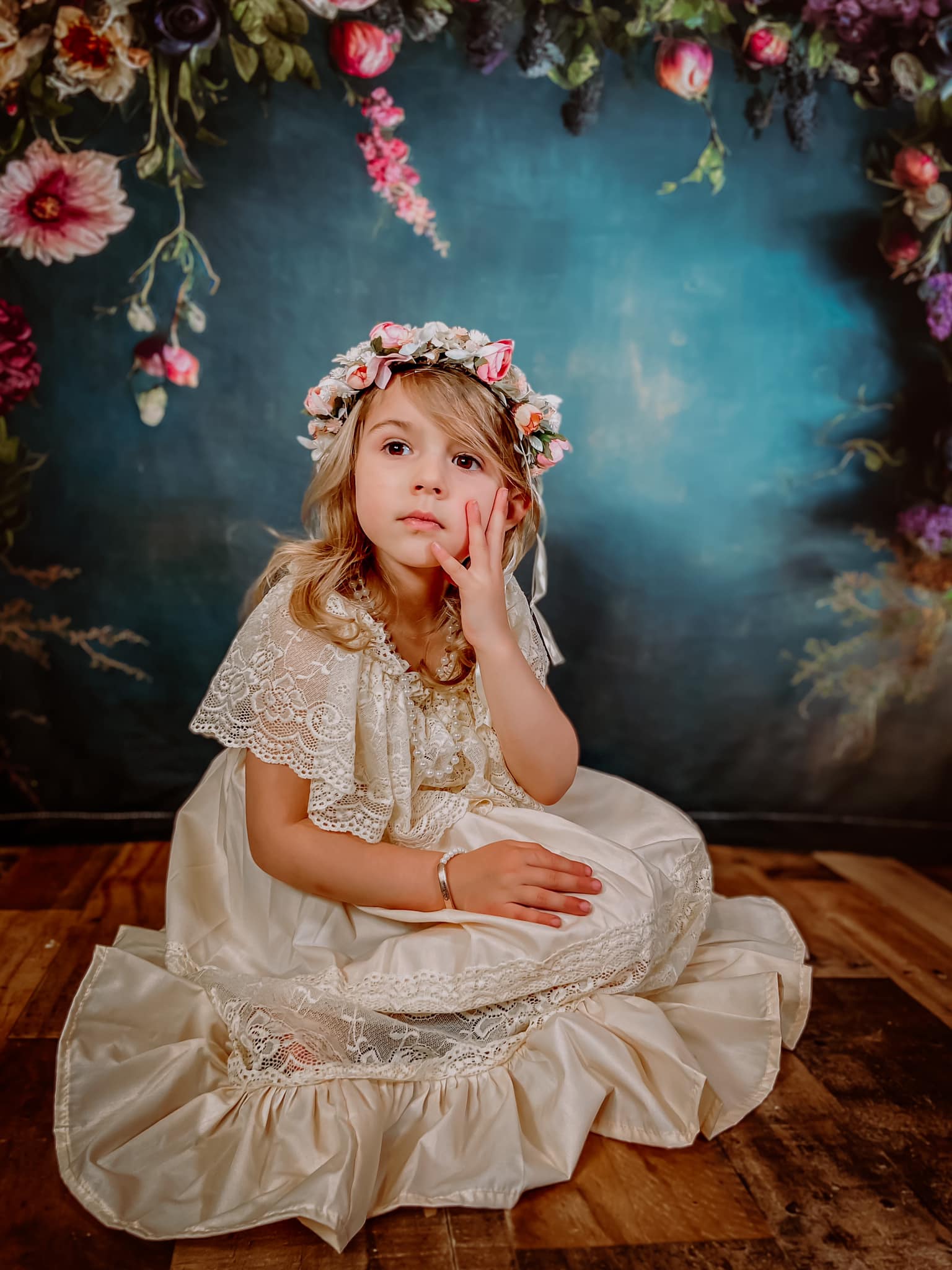 Kate Fine Art Oil Painterly floral Dark Teal Hintergrund von Mini MakeBelieve - Kate Backdrop.de