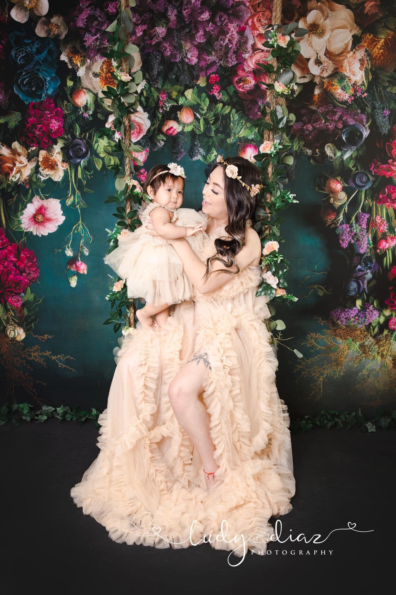 Kate Fine Art Oil Painterly floral Dark Teal Hintergrund von Mini MakeBelieve - Kate Backdrop.de