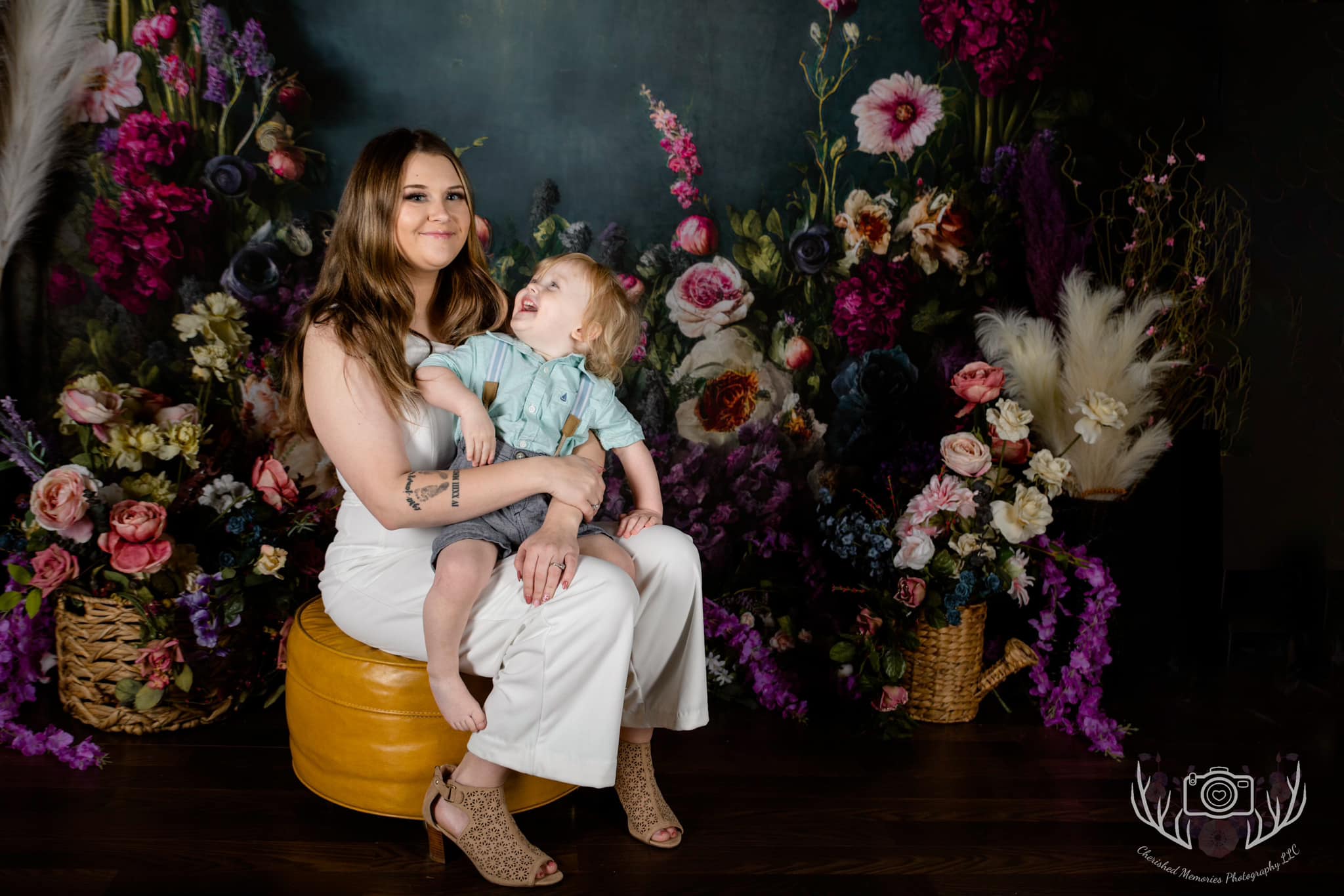 Kate Fine Art Oil Painterly floral Dark Teal Hintergrund von Mini MakeBelieve - Kate Backdrop.de