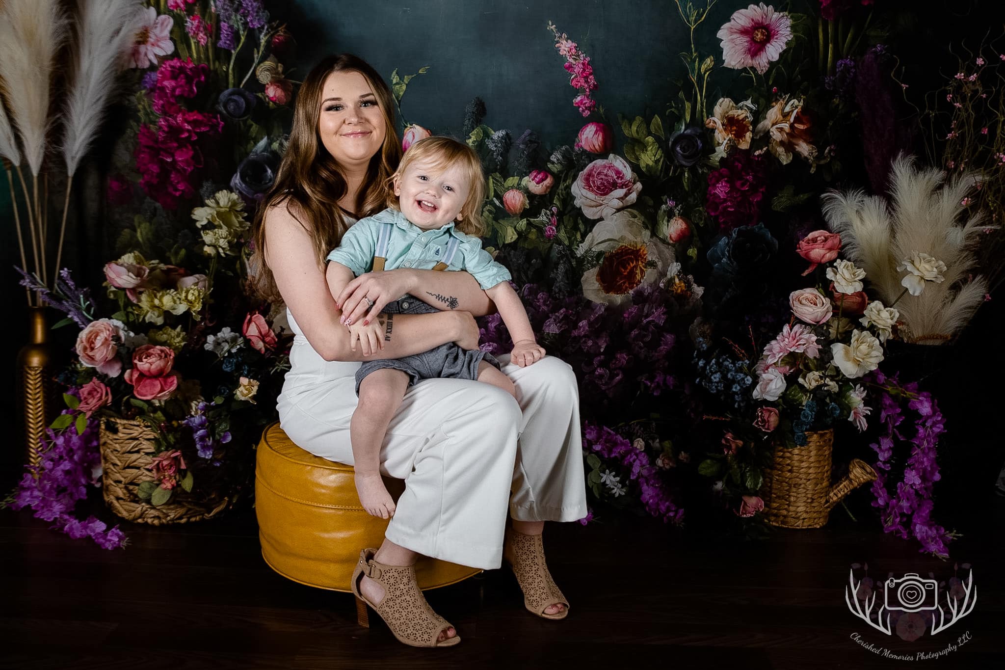 Kate Fine Art Oil Painterly floral Dark Teal Hintergrund von Mini MakeBelieve - Kate Backdrop.de