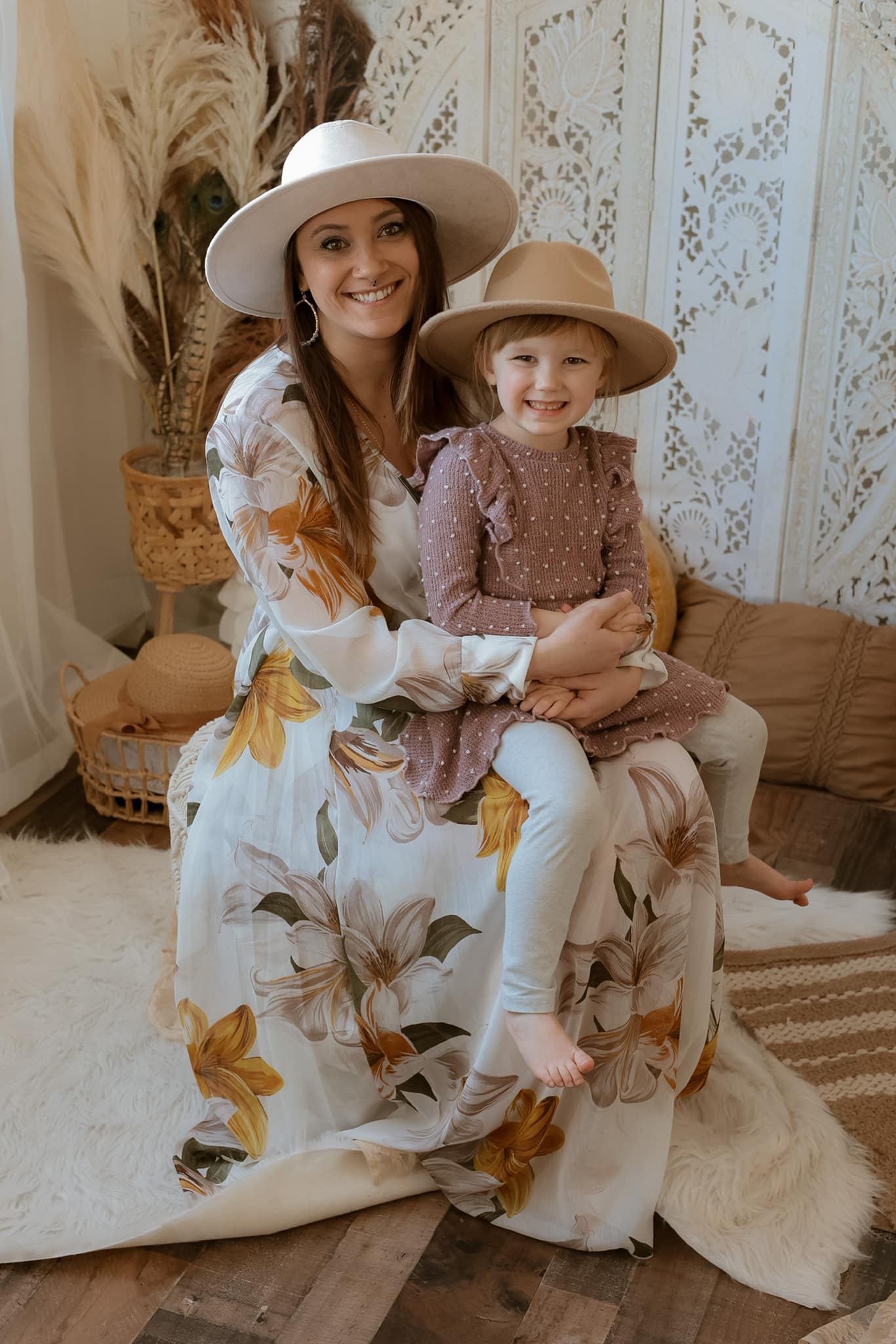 Kate Boho mit Pampasgras Hintergrund von Mandy Ringe Photography - Kate Backdrop.de