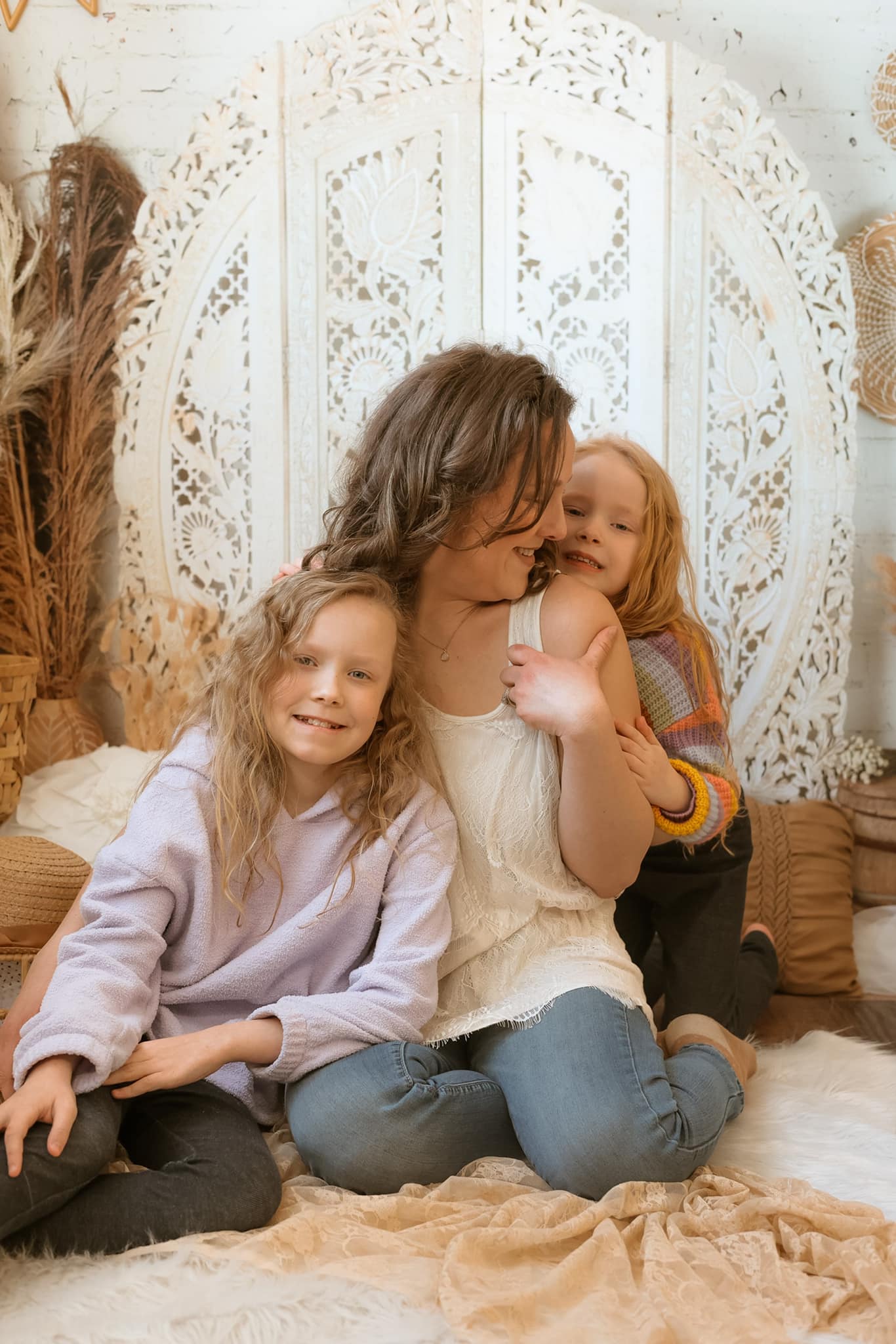 Kate Boho mit Pampasgras Hintergrund von Mandy Ringe Photography - Kate Backdrop.de