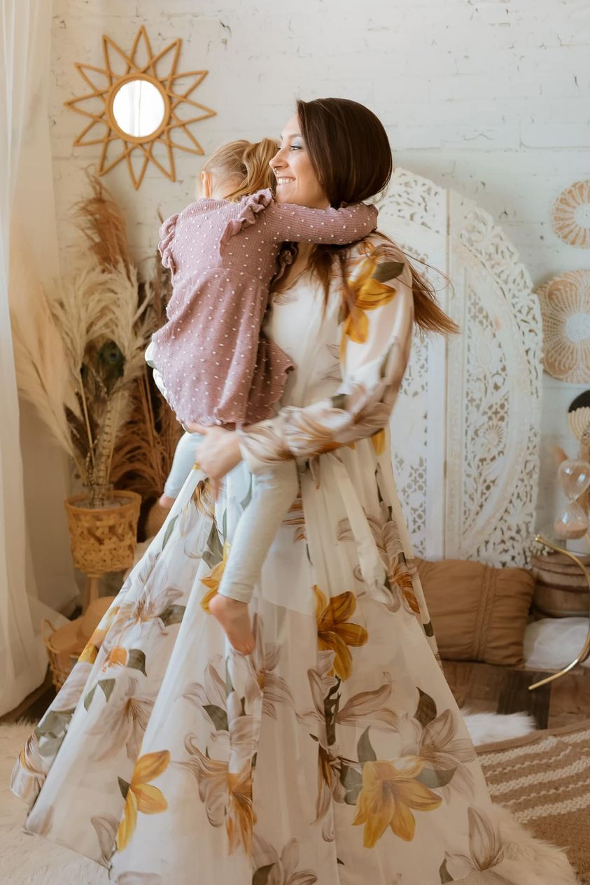 Kate Boho mit Pampasgras Hintergrund von Mandy Ringe Photography - Kate Backdrop.de