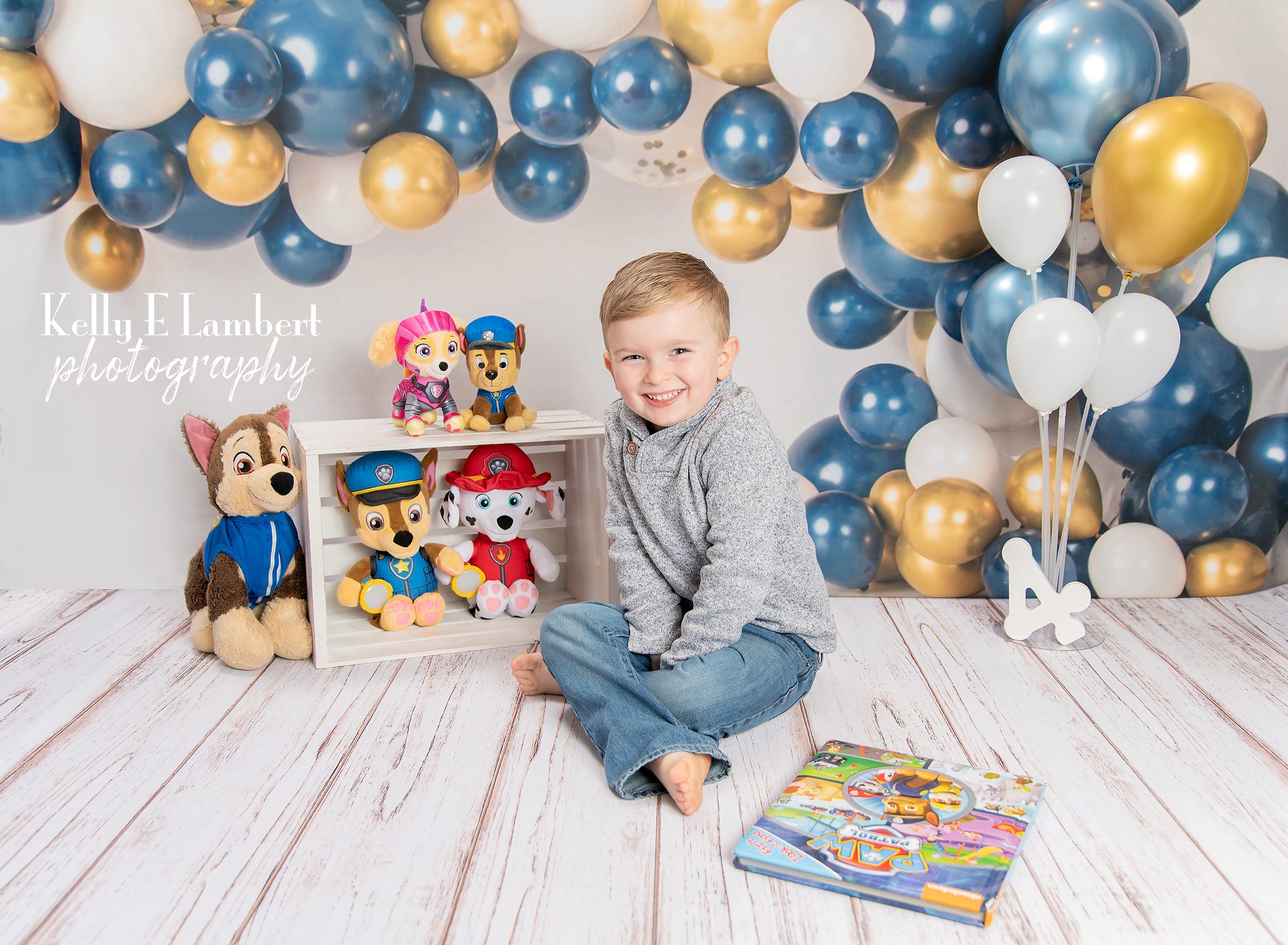 Kate Marineblaue und goldene Ballongirlande als Hintergrundkulisse von Mandy Ringe Photography - Kate Backdrop.de