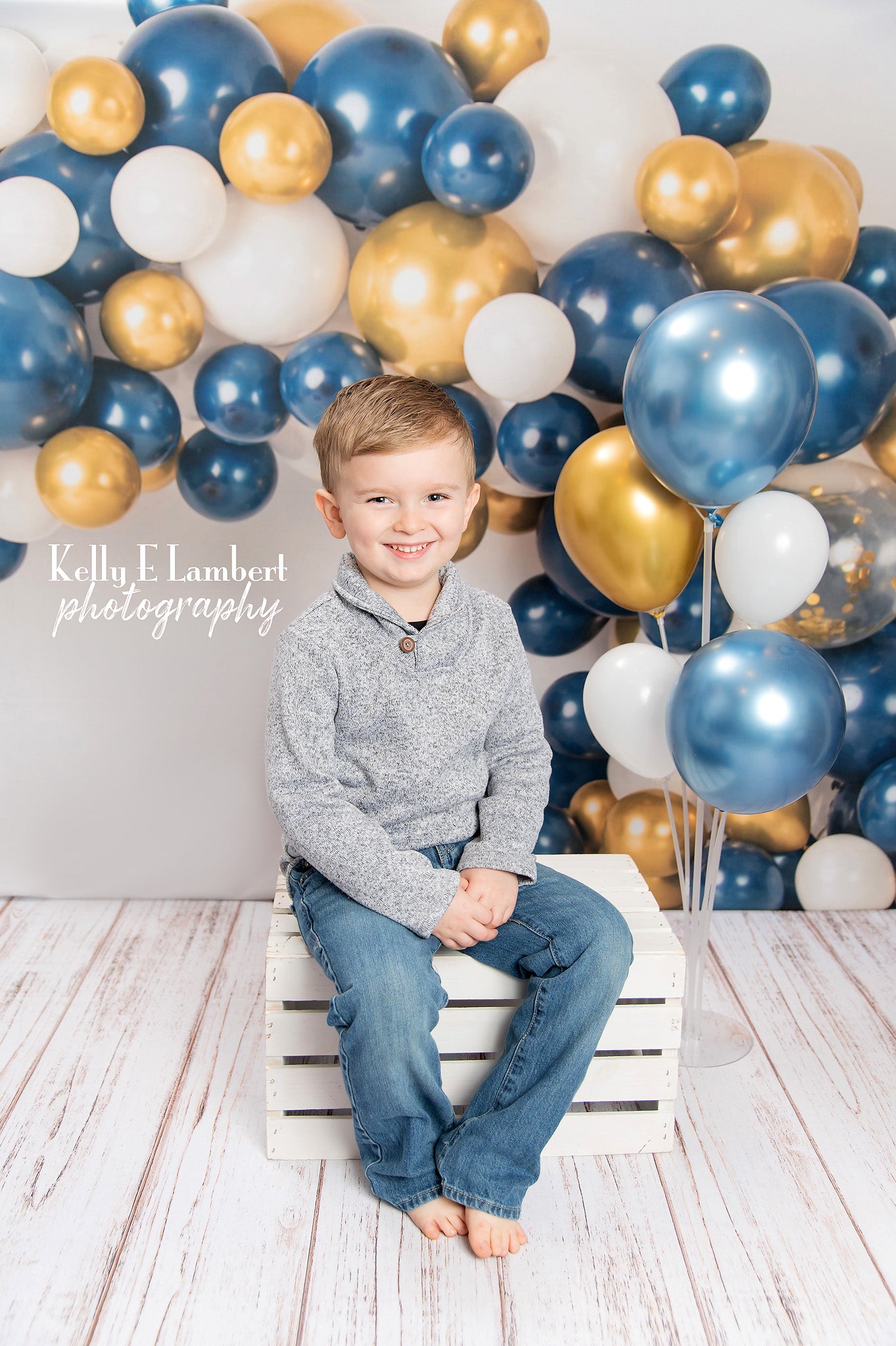 Kate Marineblaue und goldene Ballongirlande als Hintergrundkulisse von Mandy Ringe Photography - Kate Backdrop.de