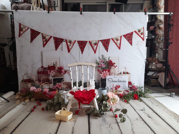 Kate Sommer/Frühling Erdbeer-Hintergrundkulisse von Ashley Paul - Kate Backdrop.de