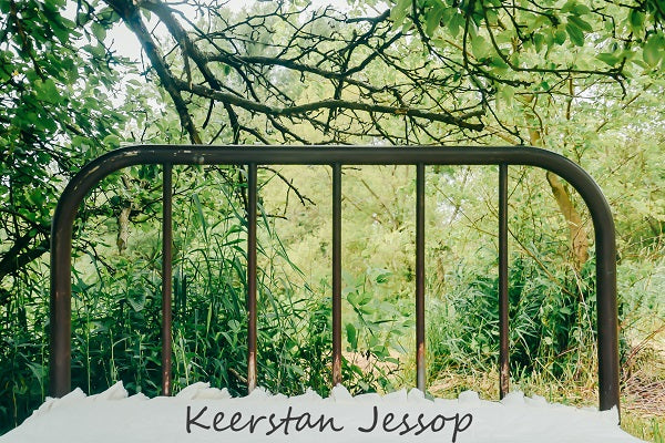 Kate Hochzeit Familie Kopfteil im Freien mit Bäumen Hintergrund für Fotografie von Keerstan Jessop - Kate Backdrop.de