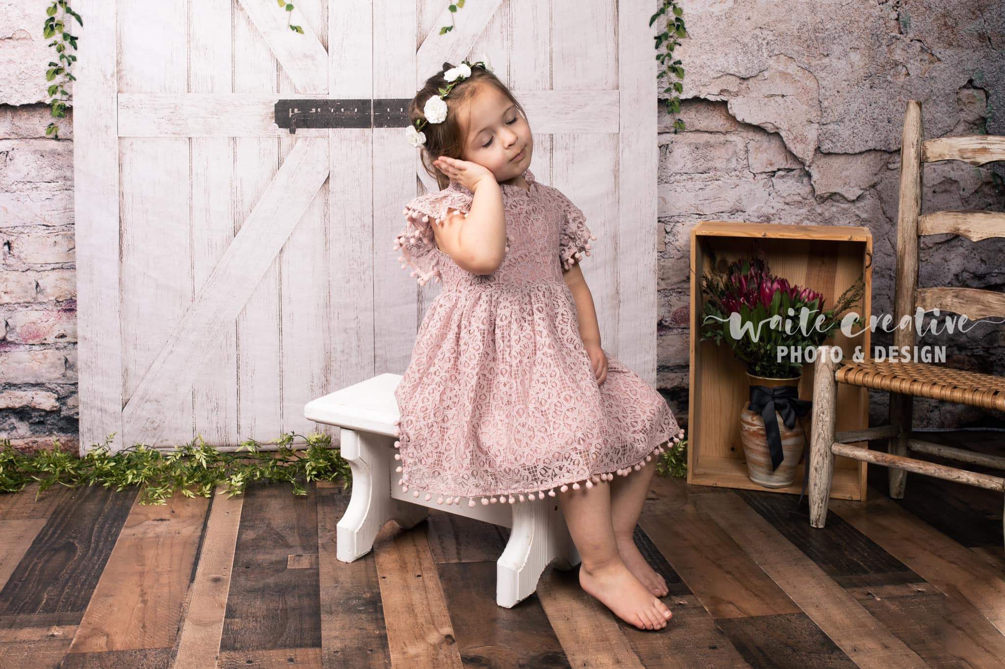 Katebackdrop£ºKate Spring/Easter Barn Door Backdrop for Photography