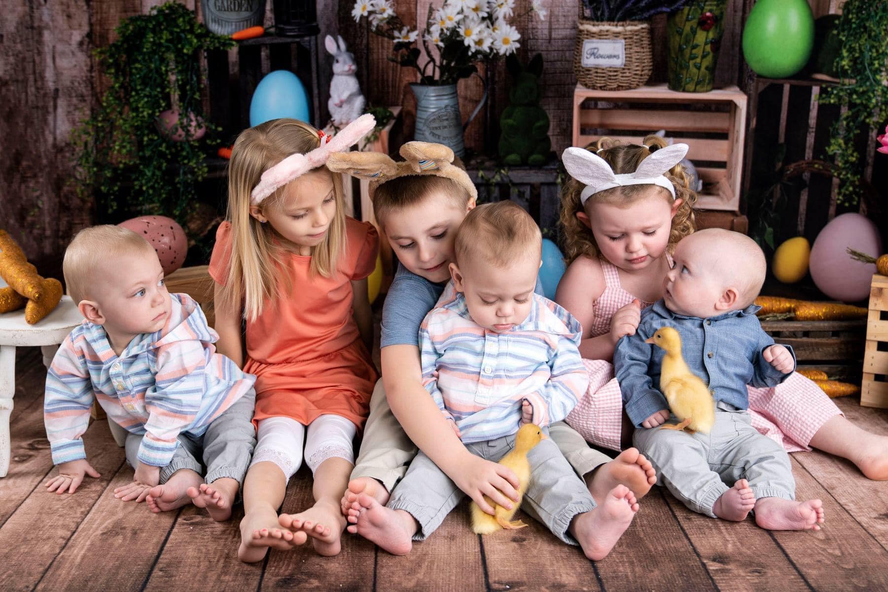 Kate Ostern Karotte Kaninchen Ostereier bunte Blume Hintergrund für Fotografie - Kate Backdrop.de